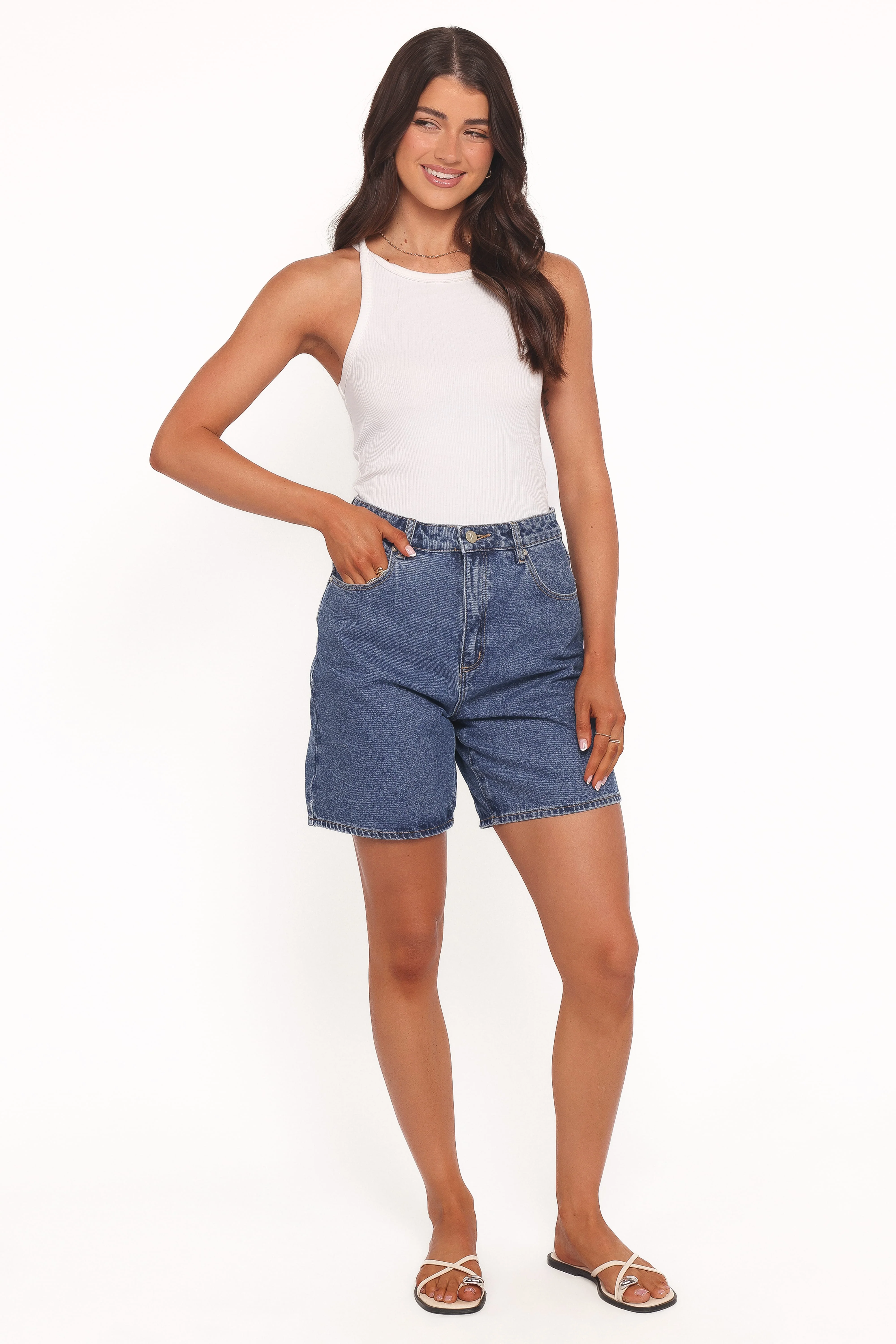Abrand Carrie Shorts - Bella - Image 3