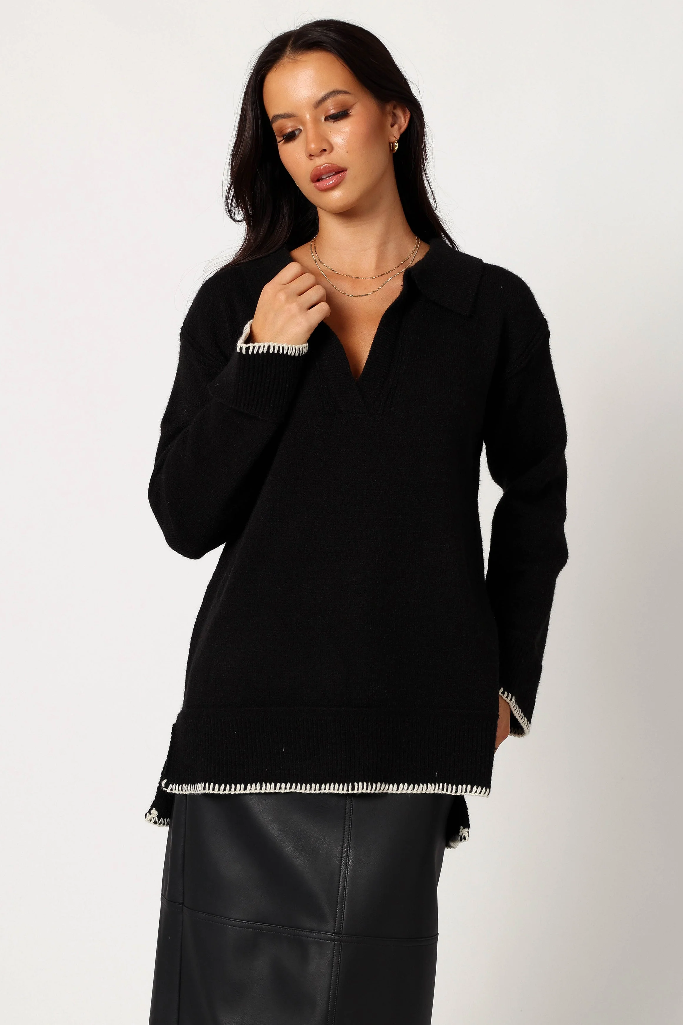 Elise Contrast Hem Knit Sweater - Black - Image 4