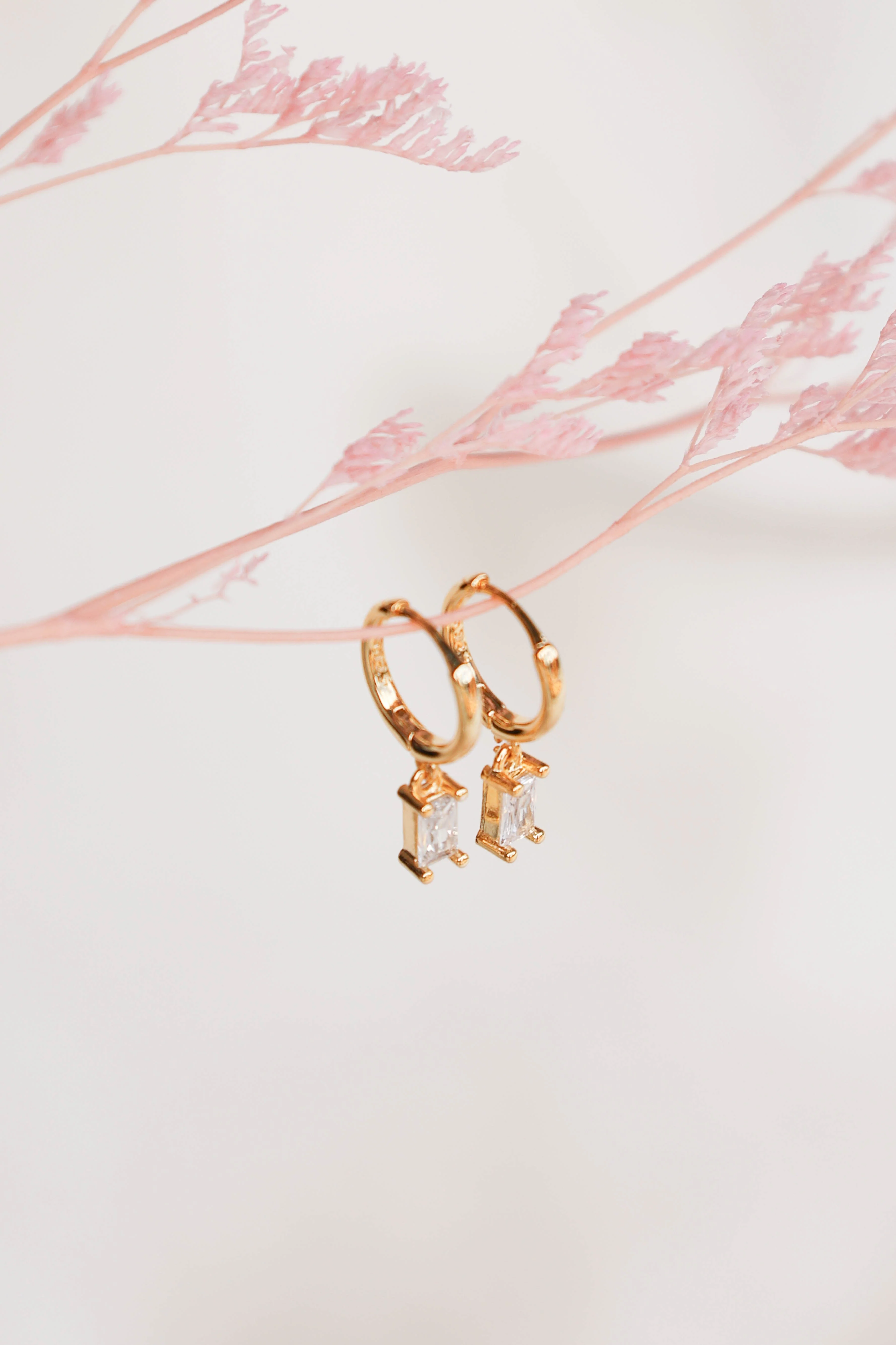 Sadie Drop Earrings - Gold - Image 3