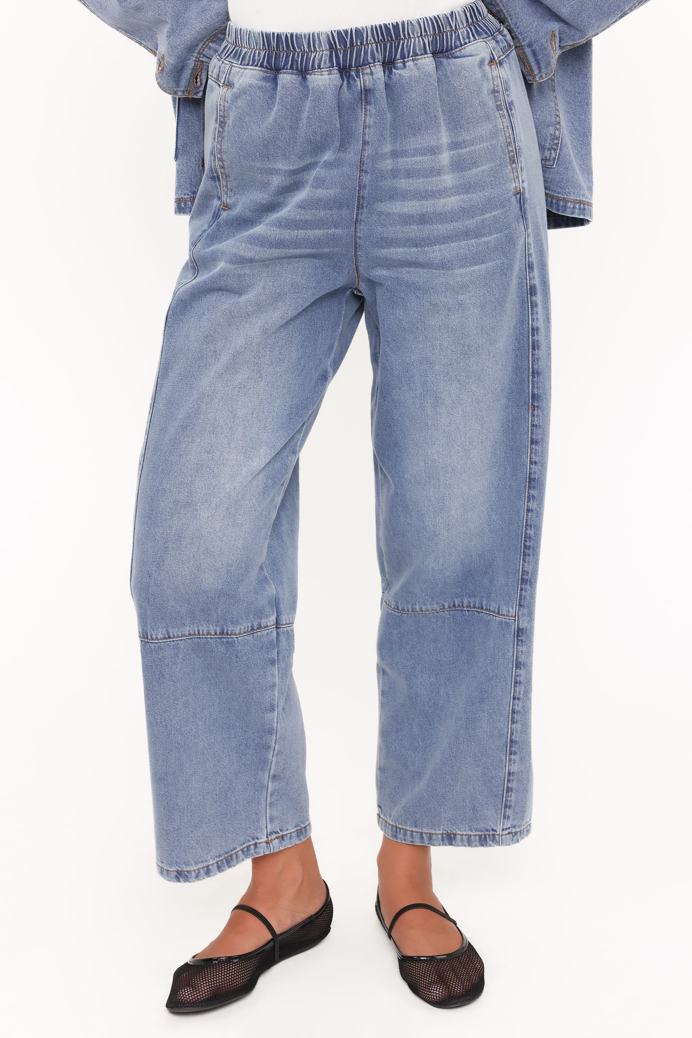 Sophie Cropped Barrel Jean - Medium Wash - Image 2