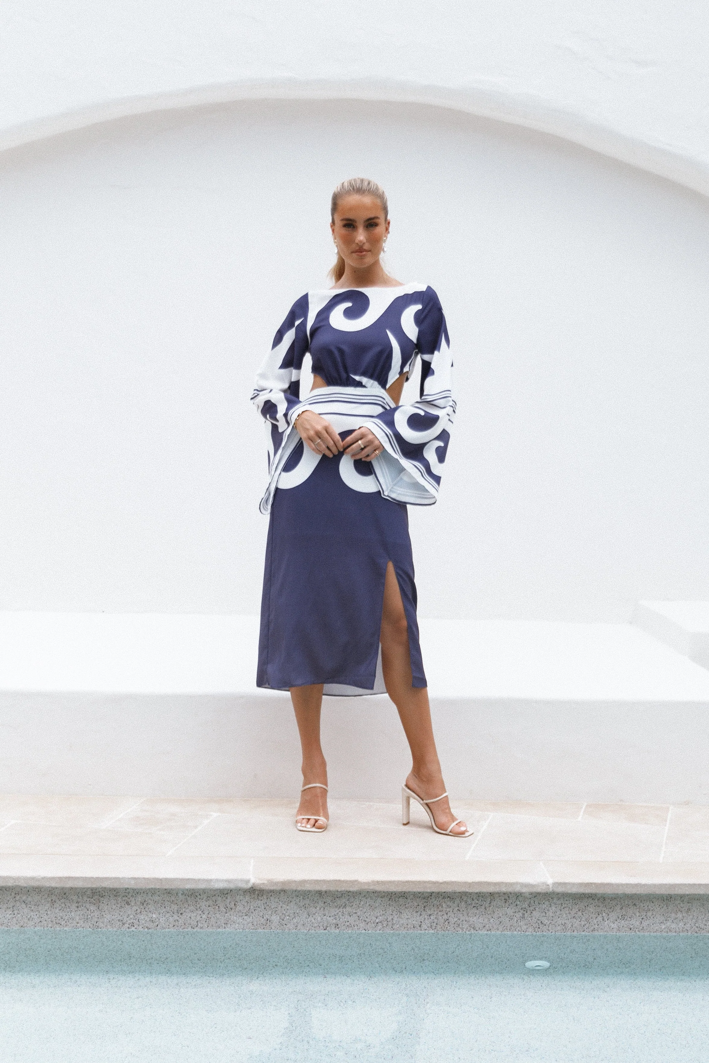 Vella Midi Dress - Navy/White - Image 12